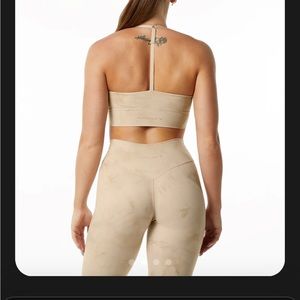 Alphalete sports bra wonder bra xs hazelnut